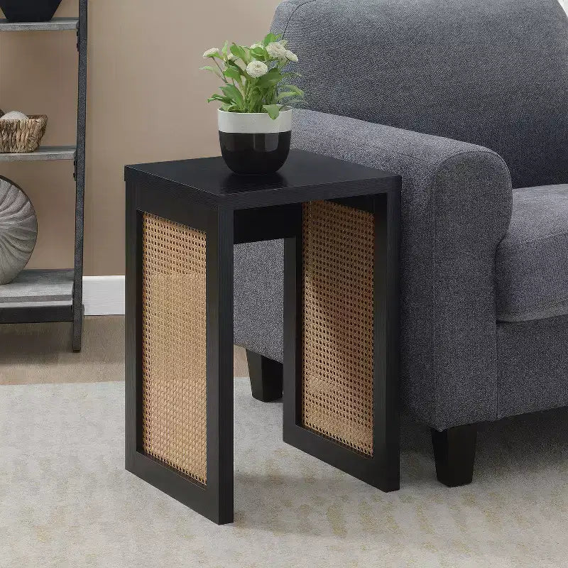 Table d'appoint carrée en bois coloris beige de 24 po (61 cm) de haut 1 pièce